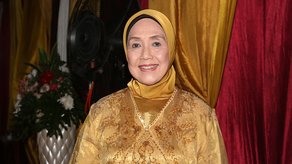 Ajip Rosidi dan Nani Wijaya Menikah Disaksikan Sultan Sepuh 