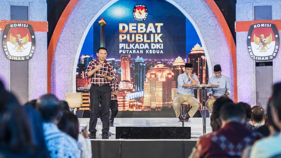 Debat Pilkada DKI 2017, Ramai di Dalam, Sepi di Luar