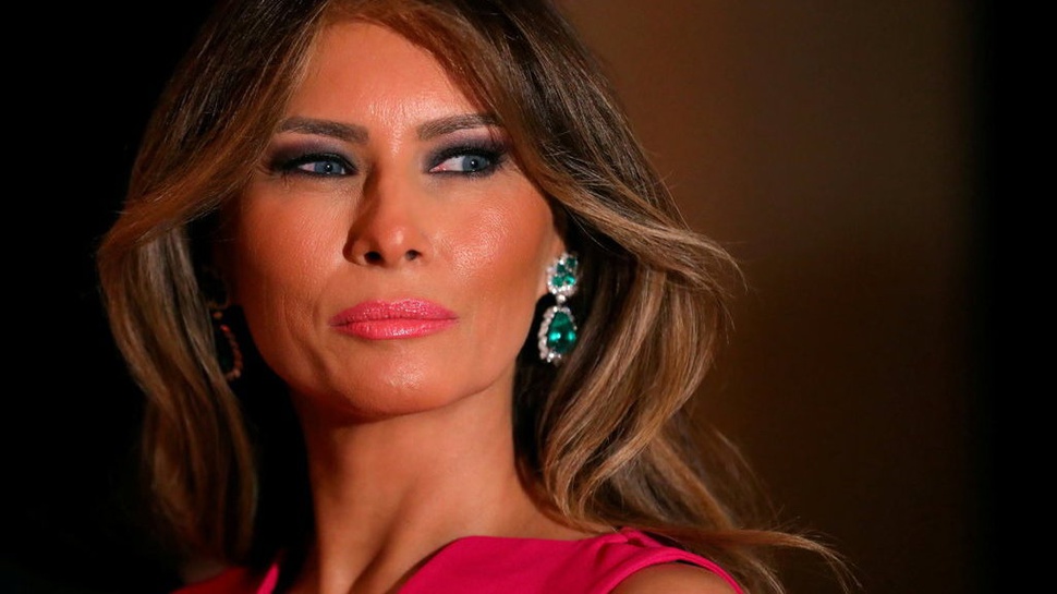 Diplomasi Mode Ibu Negara, dari Melania Trump Sampai Michelle Obama