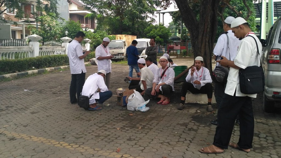 Polisi Minta Relawan NKRI Asal Surabaya Jauhi TPS 15 Tebet