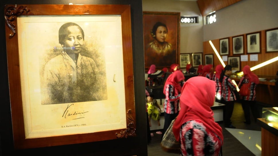 Sejarah Perjuangan Ibu Kita Kartini untuk Kaum Wanita Indonesia