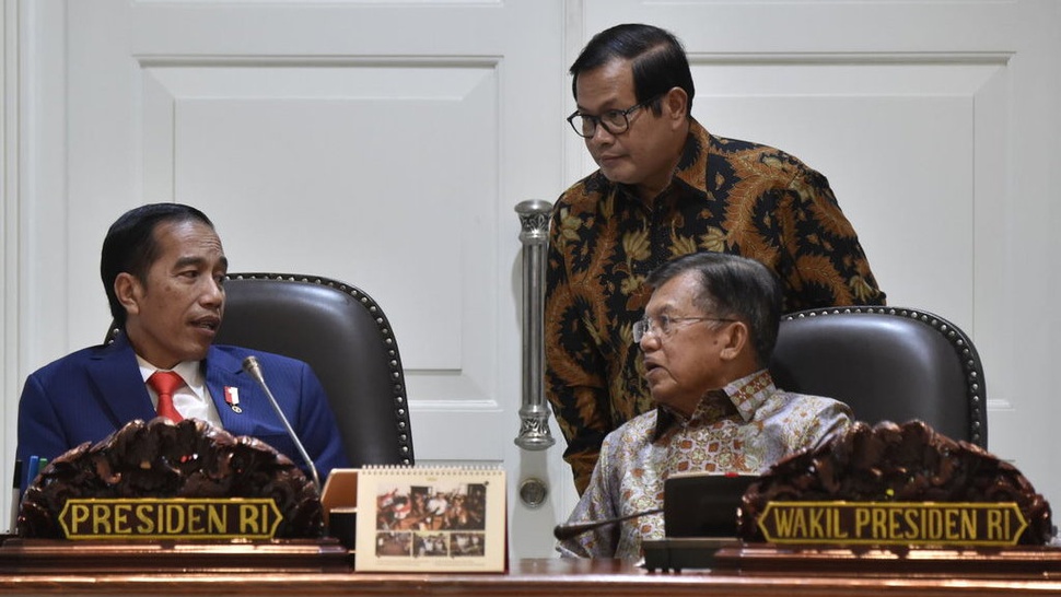 Jokowi akan Bentuk Pansel Pemilihan Pengganti Hakim MK Maria Farida