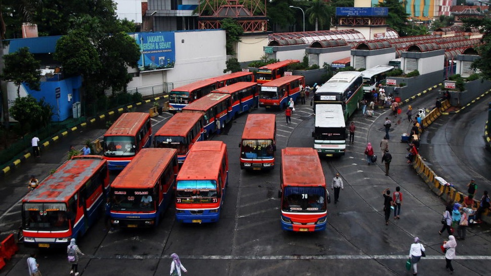 Dishub: Ada Rencana Supir Metromini Jadi Supir TransJakarta