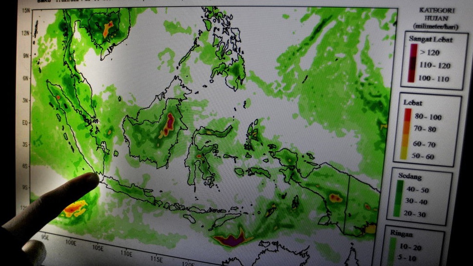 BMKG: Waspada Gelombang Tinggi di Selatan Jawa Capai 6 Meter