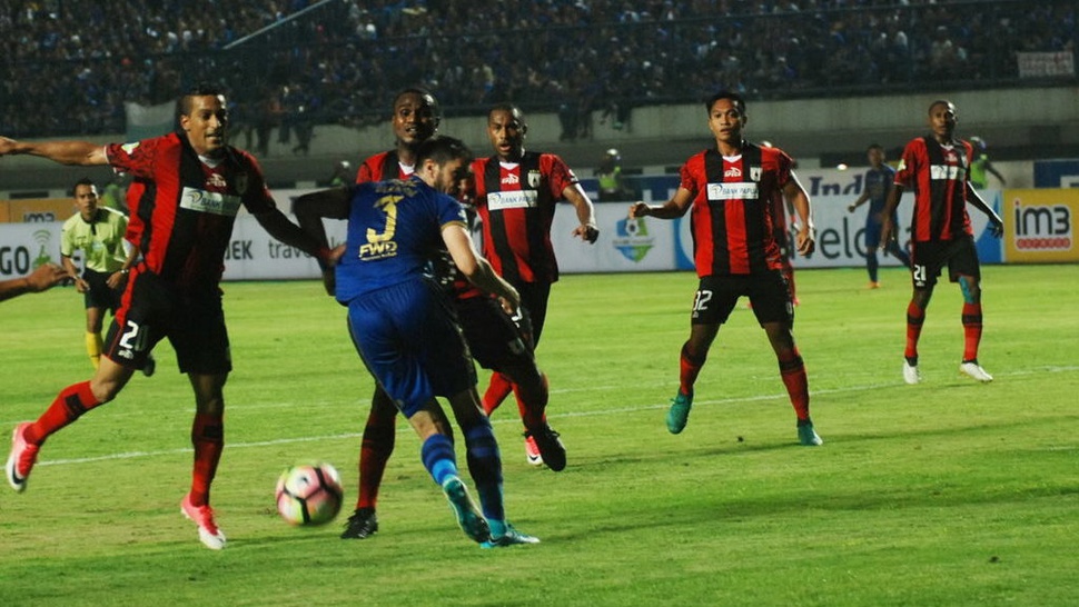 Gol Essien Bawa Persib Menang 1-0 Lawan Persipura