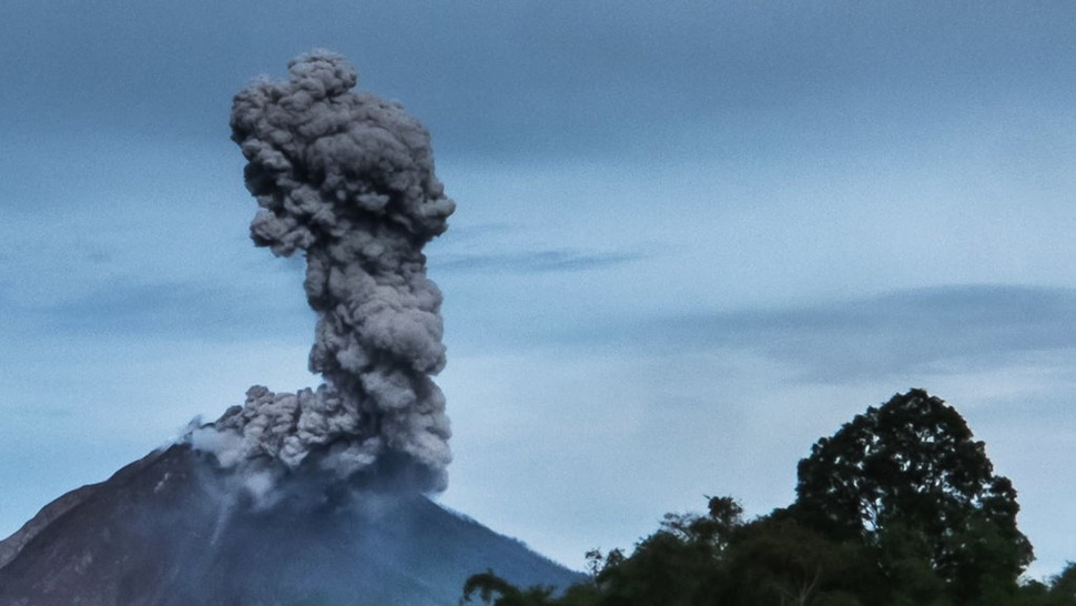 Gunung Sinabung Kembali Meletus & Semburkan Abu Hingga 4 Km