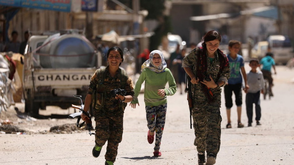 Kelompok Gabungan Suriah Berhasil Rebut Distrik dari ISIS