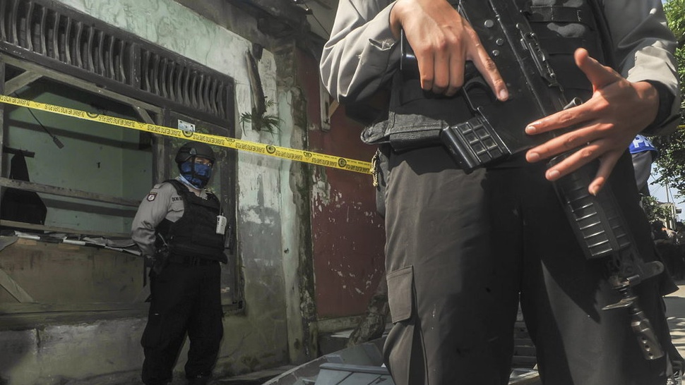 Polisi Tangkap Rekan Pelaku Bom Kampung Melayu