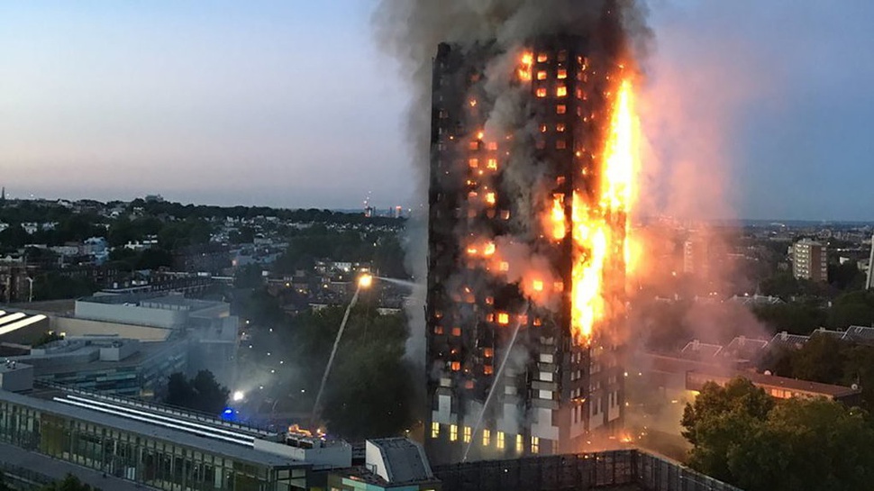 Apartemen 27 Lantai di London Hangus karena Kebakaran Hebat 
