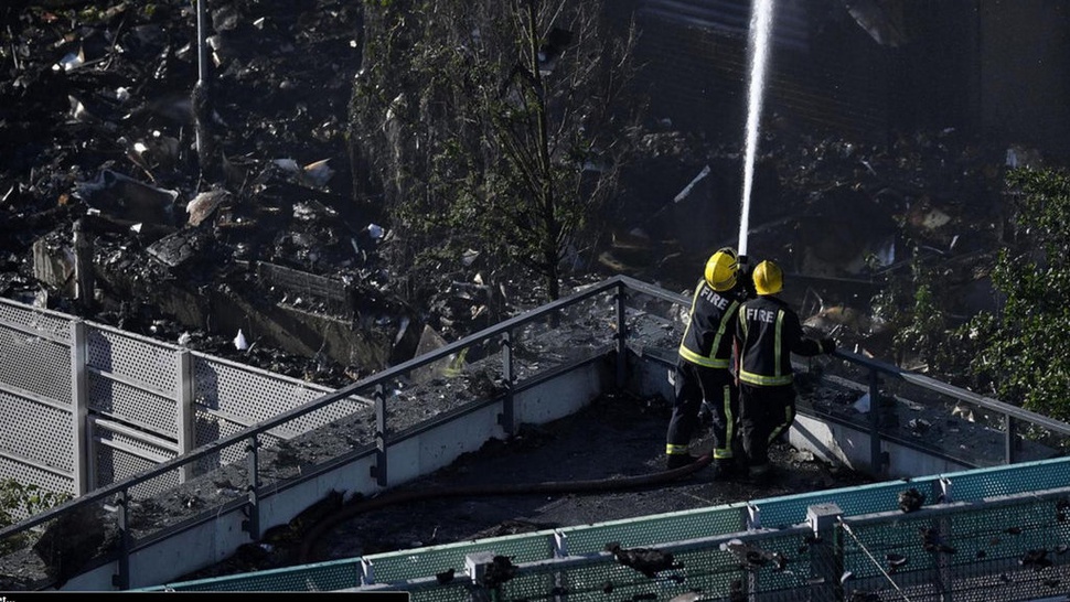 Muslim yang Sahur Jadi Penyelamat Kebakaran Apartemen London