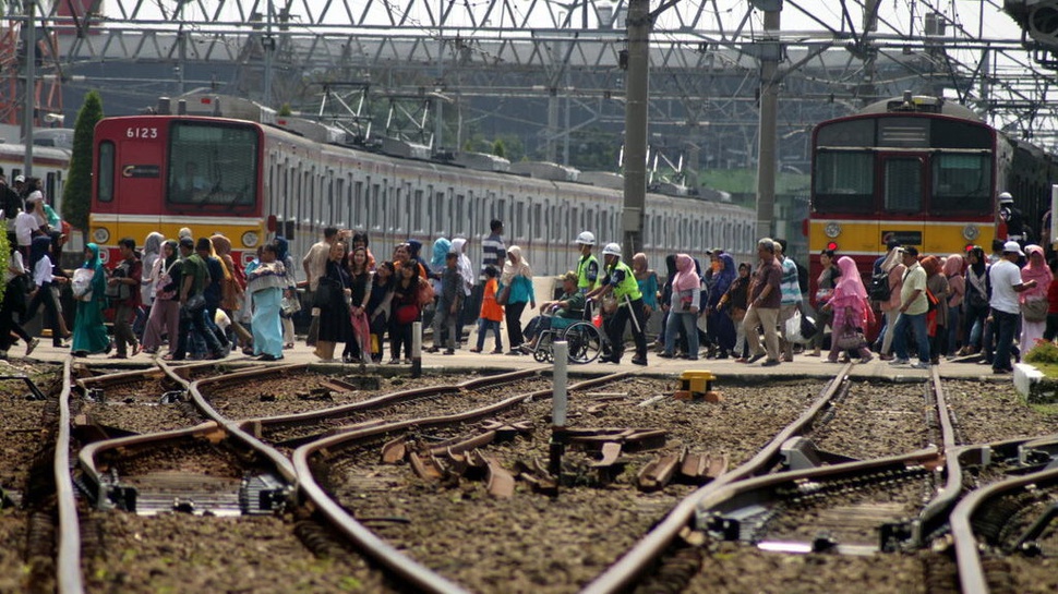 Kereta Bogor-Angke Anjlok Sebabkan Gangguan di Stasiun Bogor