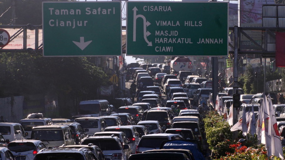 Jalur dari Cianjur Menuju Cipanas-Puncak Ditutup Jelang Senin Sore