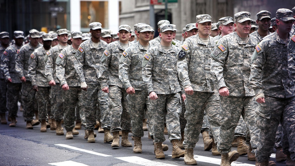 Bagaimana Jika Transgender Berdinas di Militer?