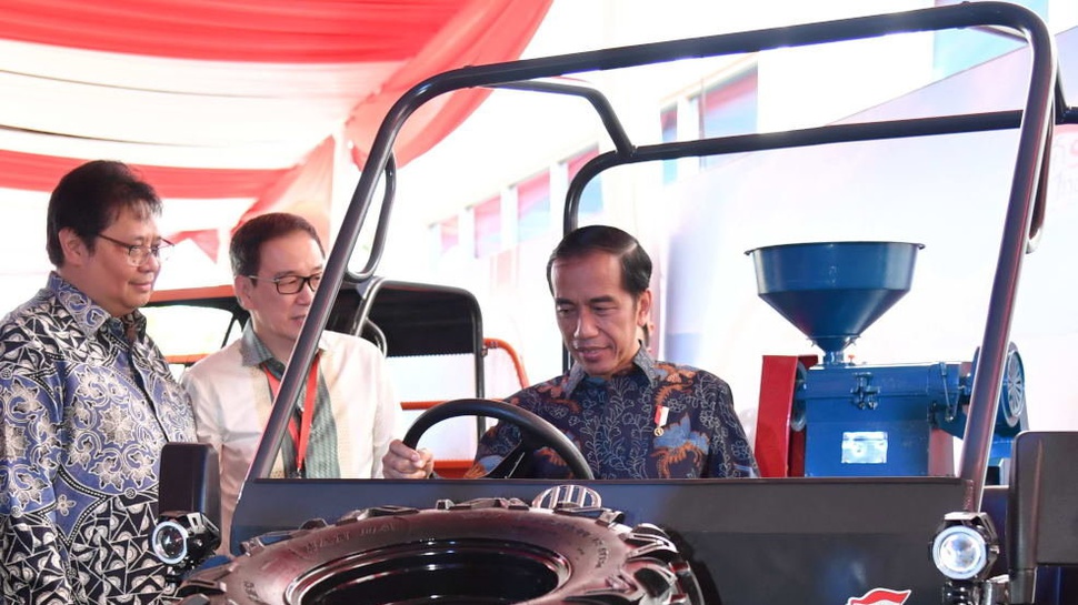 Jokowi Sebut Mobil Listrik Harus Segera Dipersiapkan