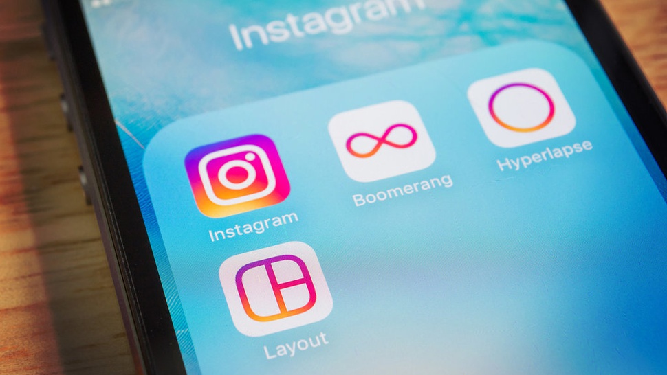 Cara Mudah & Syarat Swipe up di Instagram Stories