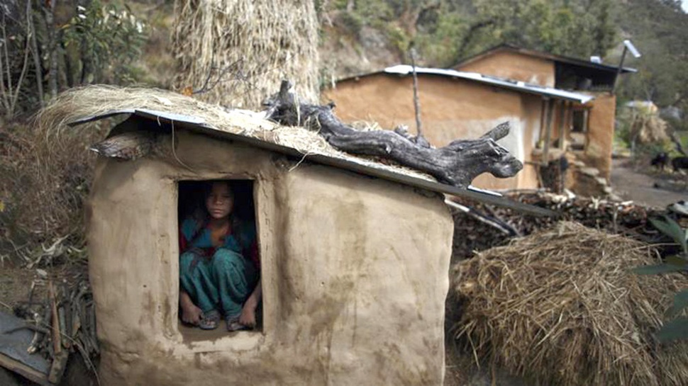 Tradisi Chhaupadi: Saat Perempuan Haid Dianggap Membawa Sial