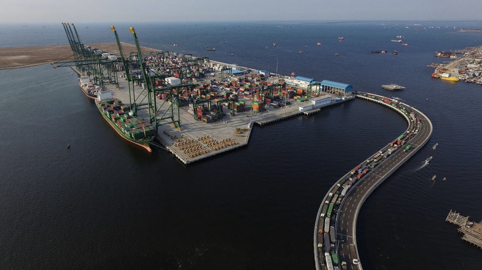 Ekspor Impor di Pelabuhan New Priok