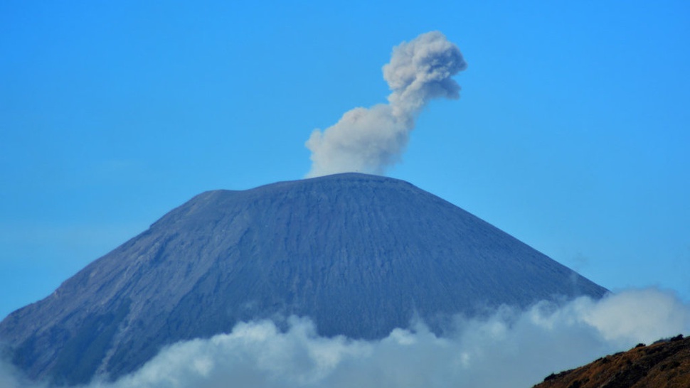 Gunung Semeru Meletus Dua Kali Hari Ini, 17 Januari 2020