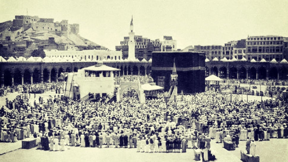 Sejarah Kuota Haji Masa Kolonial: Cara Belanda Jinakkan Fanatisme