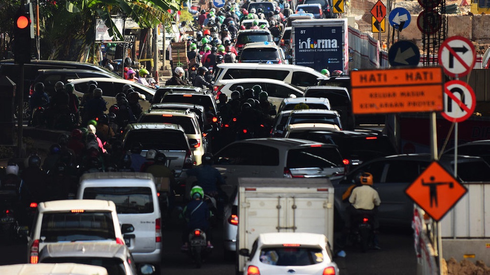 Di Jakarta, Orang Buang Umur Seminggu di Jalanan Tiap Tahun