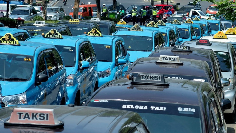 Curhat Sopir Angkot Soal Driver Taksi Online yang Menolak Uji Kir