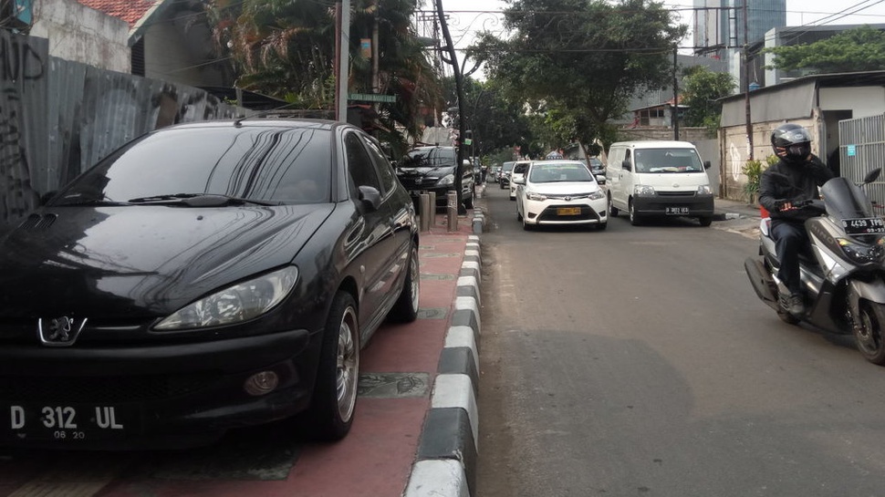 Polda Metro akan Bantu Penerapan Aturan Garasi Mobil di DKI