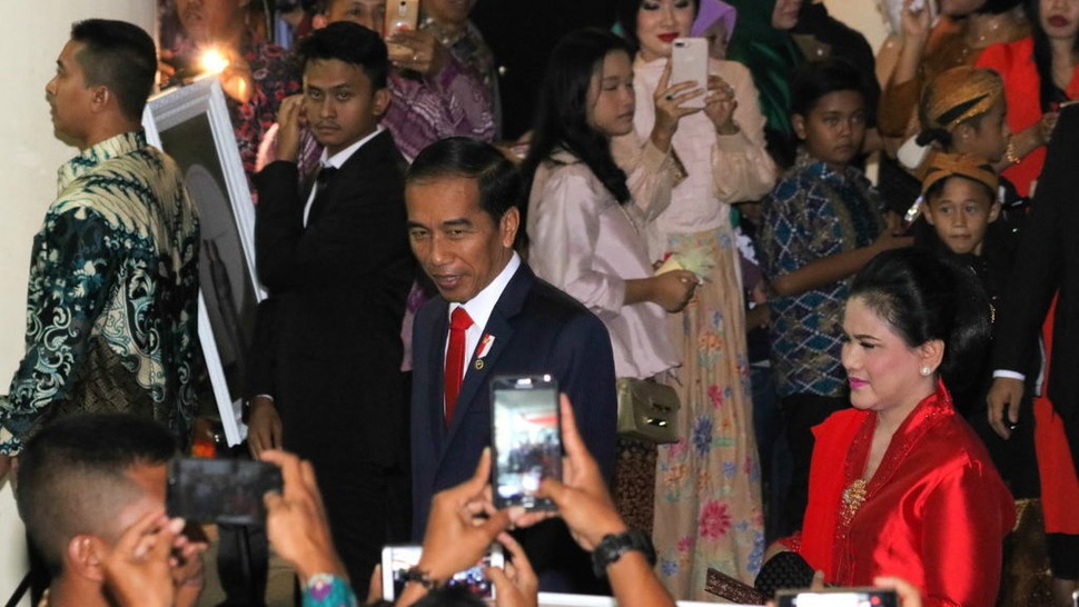 Ditanya Soal Cawapres, Jokowi: Pendamping Saya Iriana