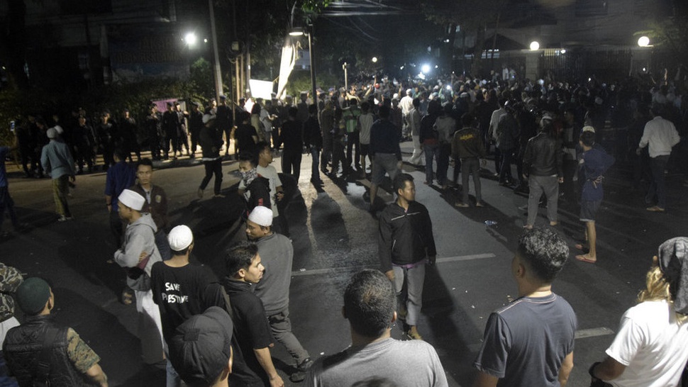 Tidak Ada Nyanyian Genjer-Genjer di Gedung LBH Jakarta 