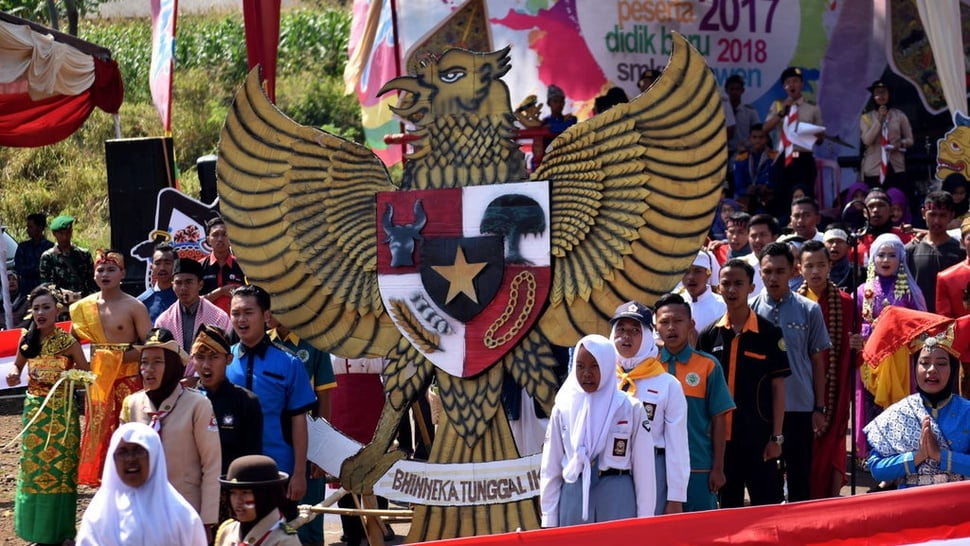 Apa Saja Macam-macam Keberagaman di Indonesia & Faktor Penyebabnya?