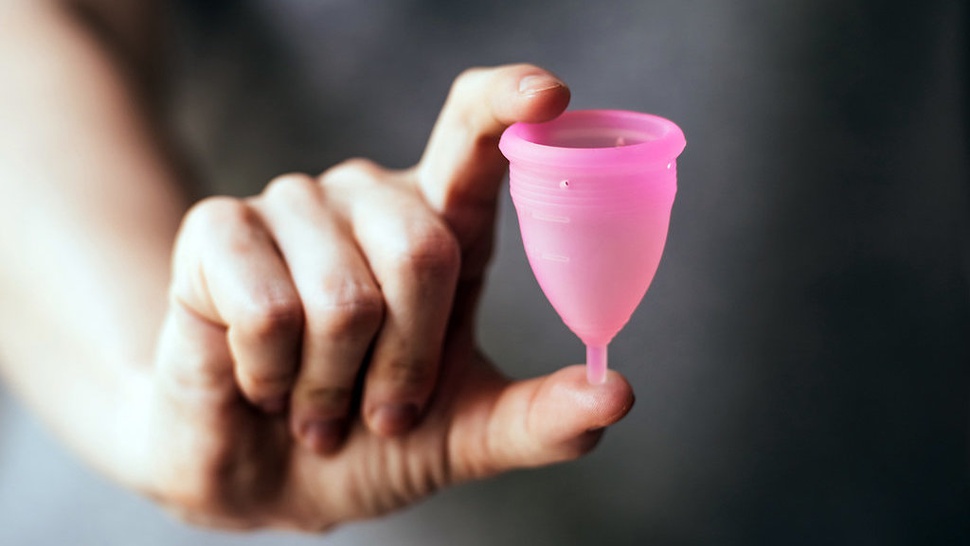 Cara dan Panduan Memilih Menstrual Cup yang Aman saat Haid