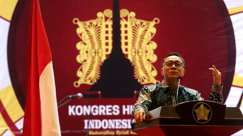 Ketua MPR Serahkan Calon Pengganti Oesman Sapta ke DPD