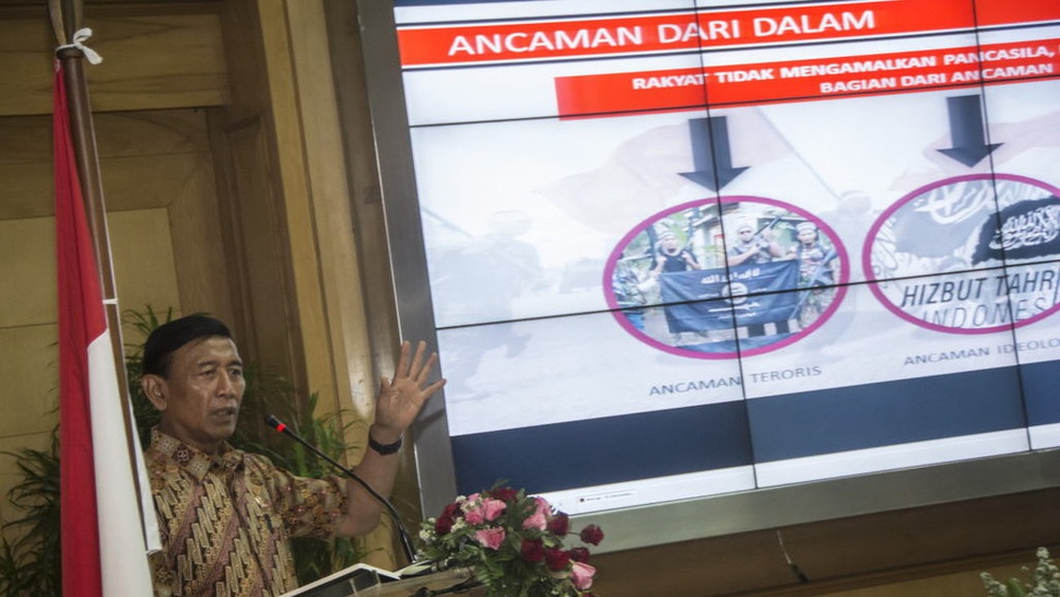 Wiranto Janji Akan Selesaikan Soal Senjata SAGL Milik Polri 