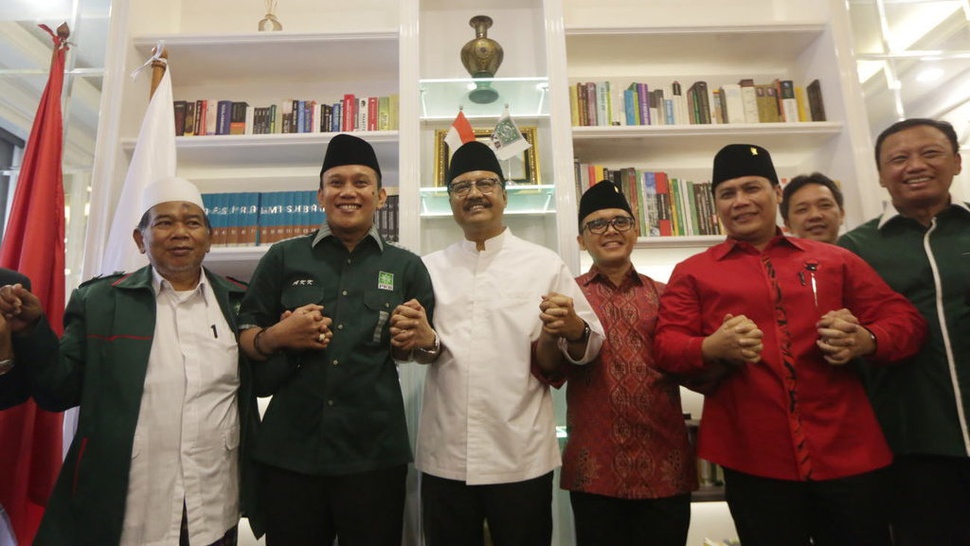 PDIP Tetap Dukung Azwar Anas Meski Muncul Foto-foto 