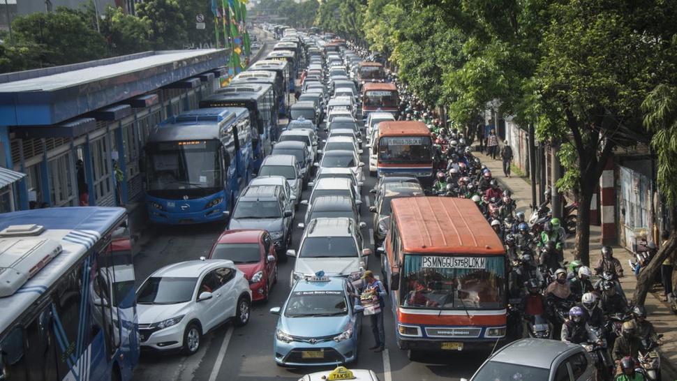 Kemacetan Jakarta dan Kota Sekitarnya Picu Kerugian Rp100 Triliun
