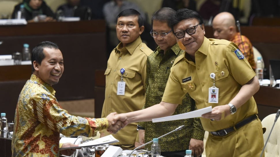 Perppu Ormas: Gerindra Musyawarah, PKS Walk Out, PAN Situasional