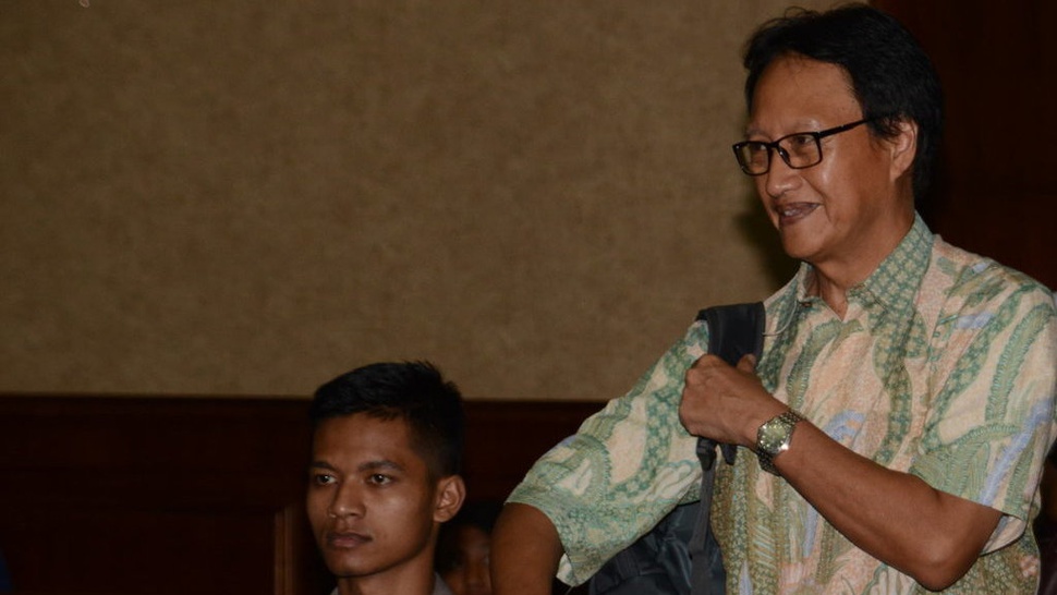 Korupsi e-KTP: Hakim Cecar Eks Dirut PNRI Soal Peran Andi Narogong