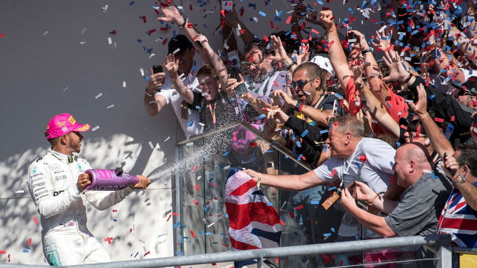 Lewis Hamilton Sukses Raih Gelar Juara Dunia Empat Kali