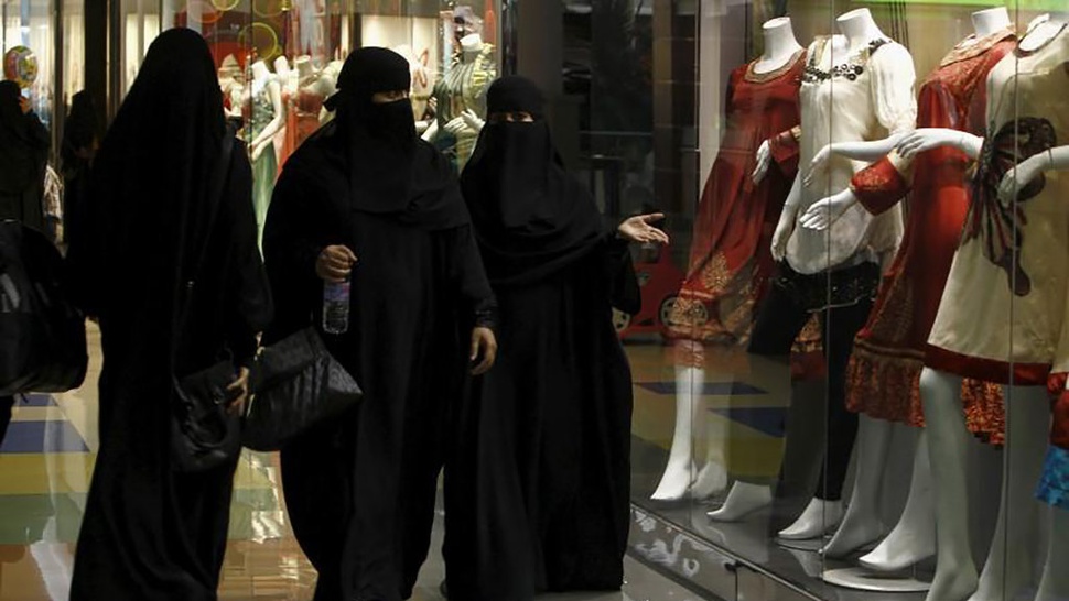 Perempuan Saudi Kini Boleh Mengemudi, Tapi Hak-Hak Lain Nanti Dulu