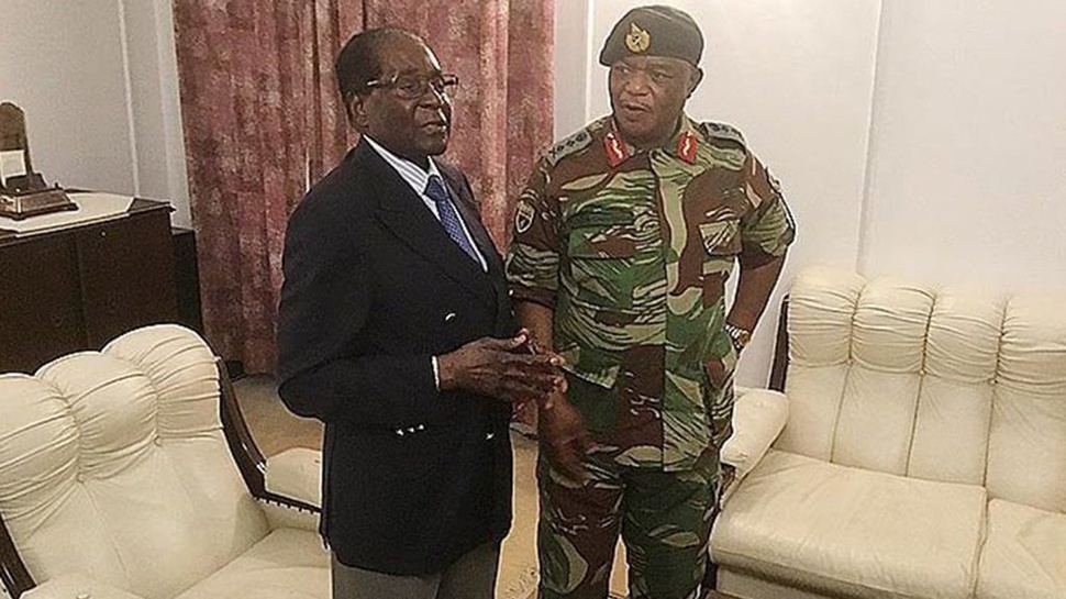 Presiden Mugabe Menolak Tekanan Militer Zimbabwe untuk Lengser
