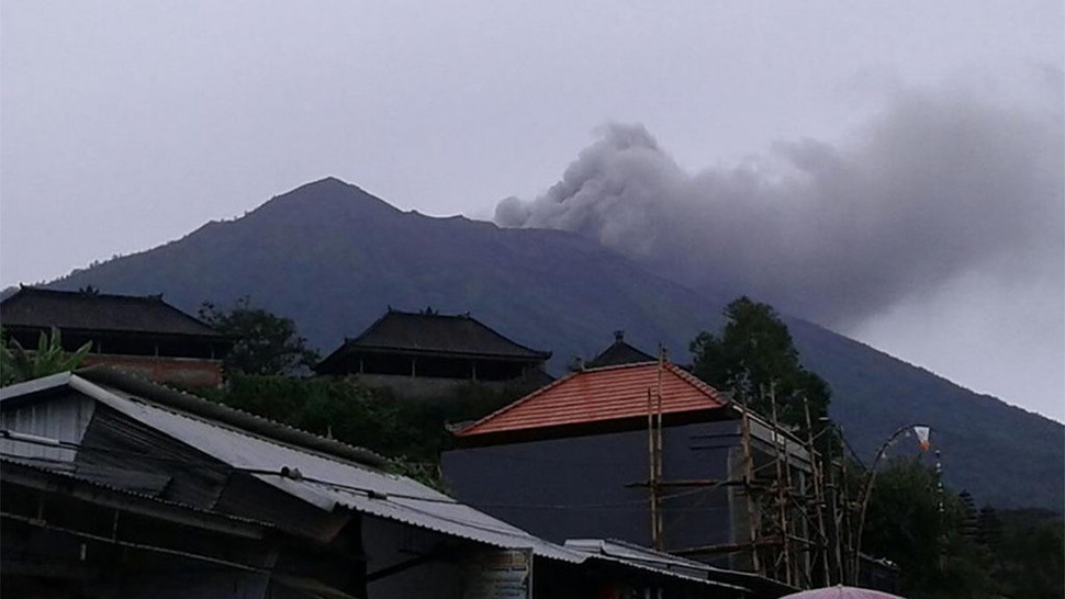 Gunung Agung Meletus: Warga Diimbau Unduh Aplikasi MAGMA Indonesia