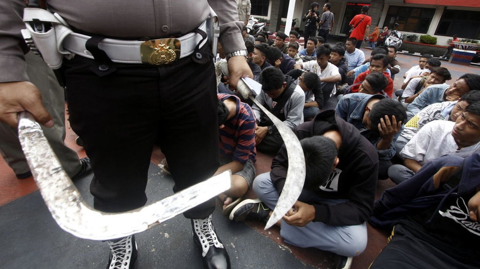 Pro-Sajam, Anti-Tangan Kosong: Tawuran Mematikan Remaja Indonesia