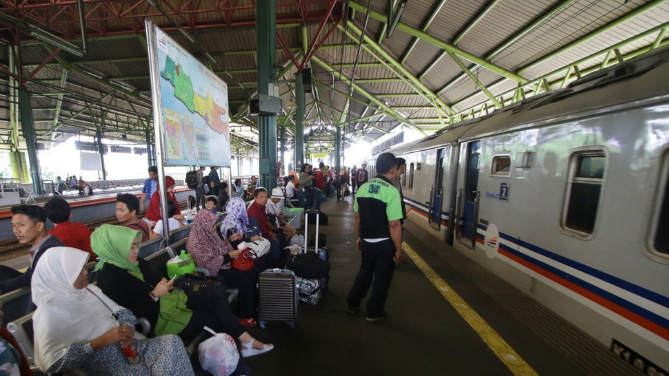 Tarif Kereta Api 2018 Tidak Naik Setelah Disubsidi Rp2,3 Triliun