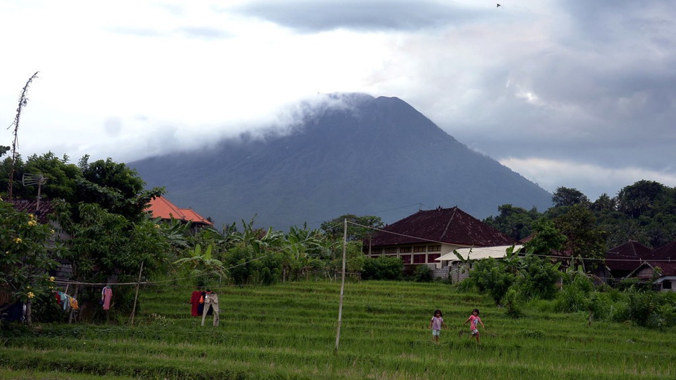 Gunung Agung Terkini: PVMBG Sebut Aktivitas Magma Masih Tinggi