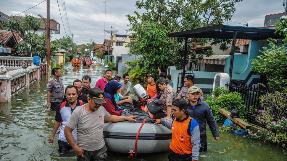Banjir Rob Kembali Rendam Ratusan Rumah di Pekalongan