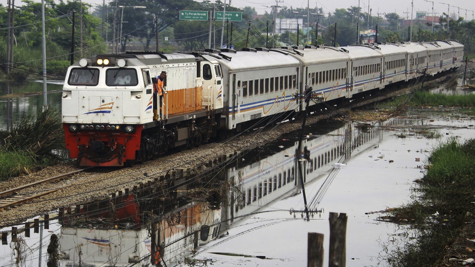 Jalur Kereta Api Losari-Tanjung di Cirebon Sudah Bisa Dilewati 