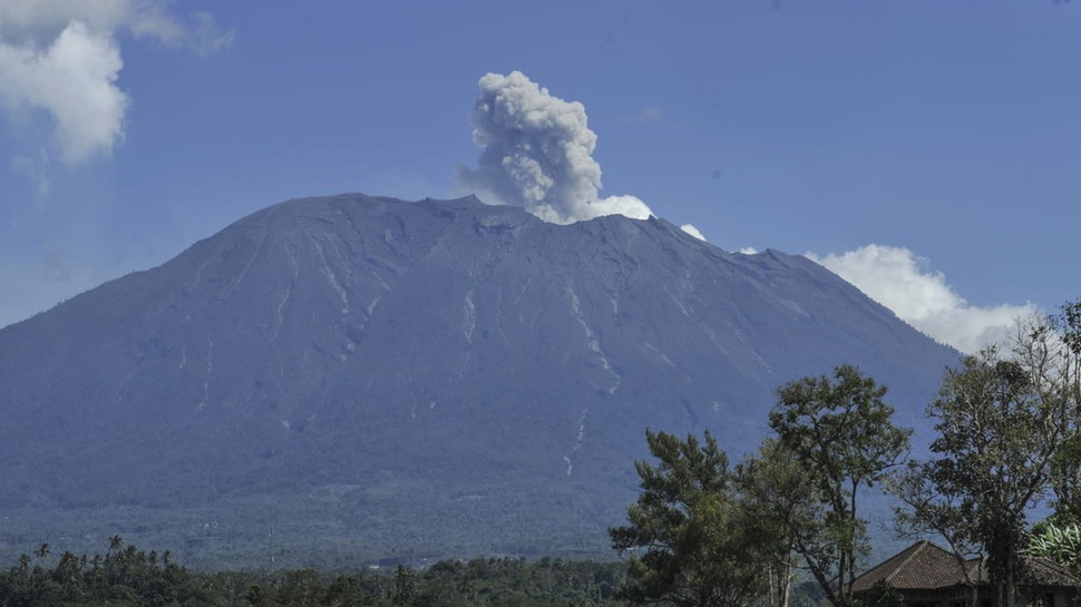 Status Gunung Agung Awas, BNPB Sebut Bali Masih Tetap Aman 
