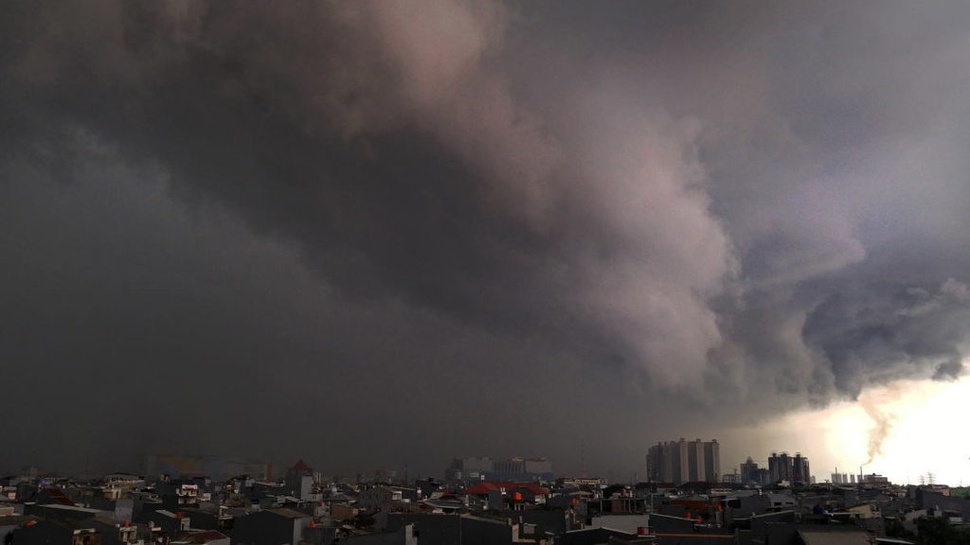 Libur Tahun Baru Imlek, BMKG: Jakarta Diguyur Hujan Angin Hari Ini