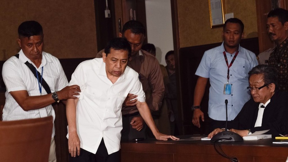Setya Novanto Didampingi 24 Pengacara di Sidang Korupsi e-KTP