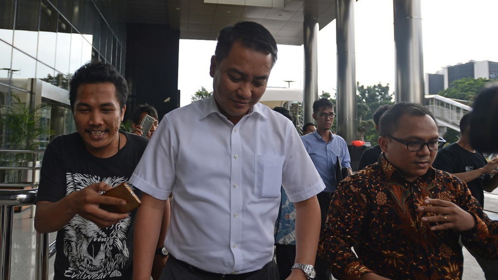 Fayakhun Akui Dikenalkan Staf Bakamla melalui TB Hasanuddin