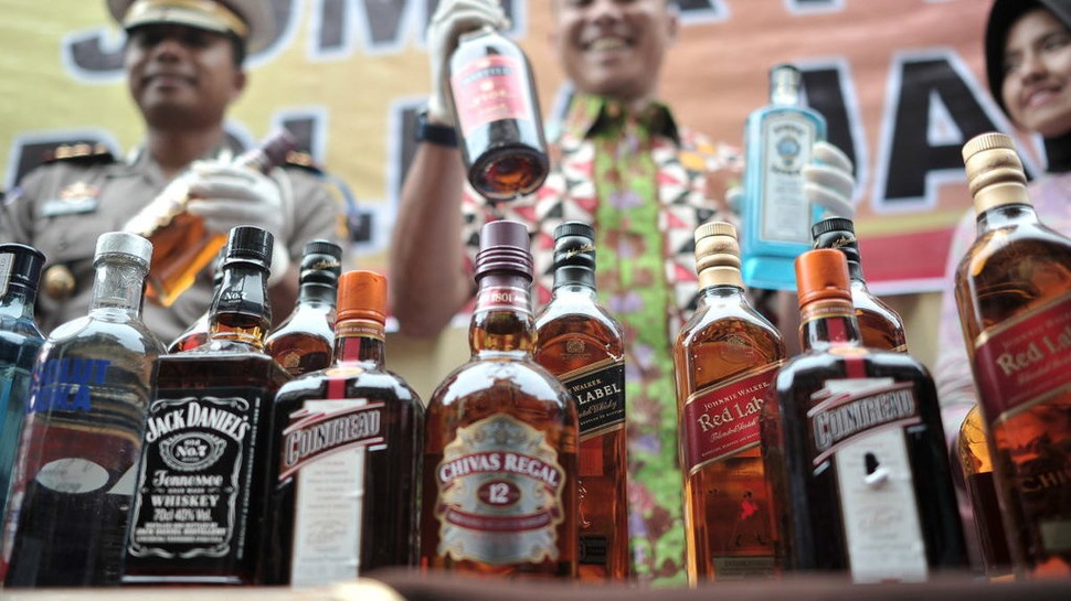 Jalan Panjang Regulasi Minuman Alkohol: Dari Soeharto Sampai Jokowi